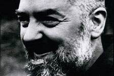 illustration de l'article Padre Pio – Le saint aux incroyables dons